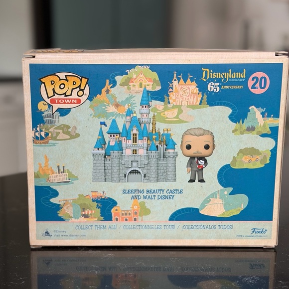 Funko Pop! Disneyland Sleeping Beauty Castle and Walt Disney NIB - Picture 3 of 6